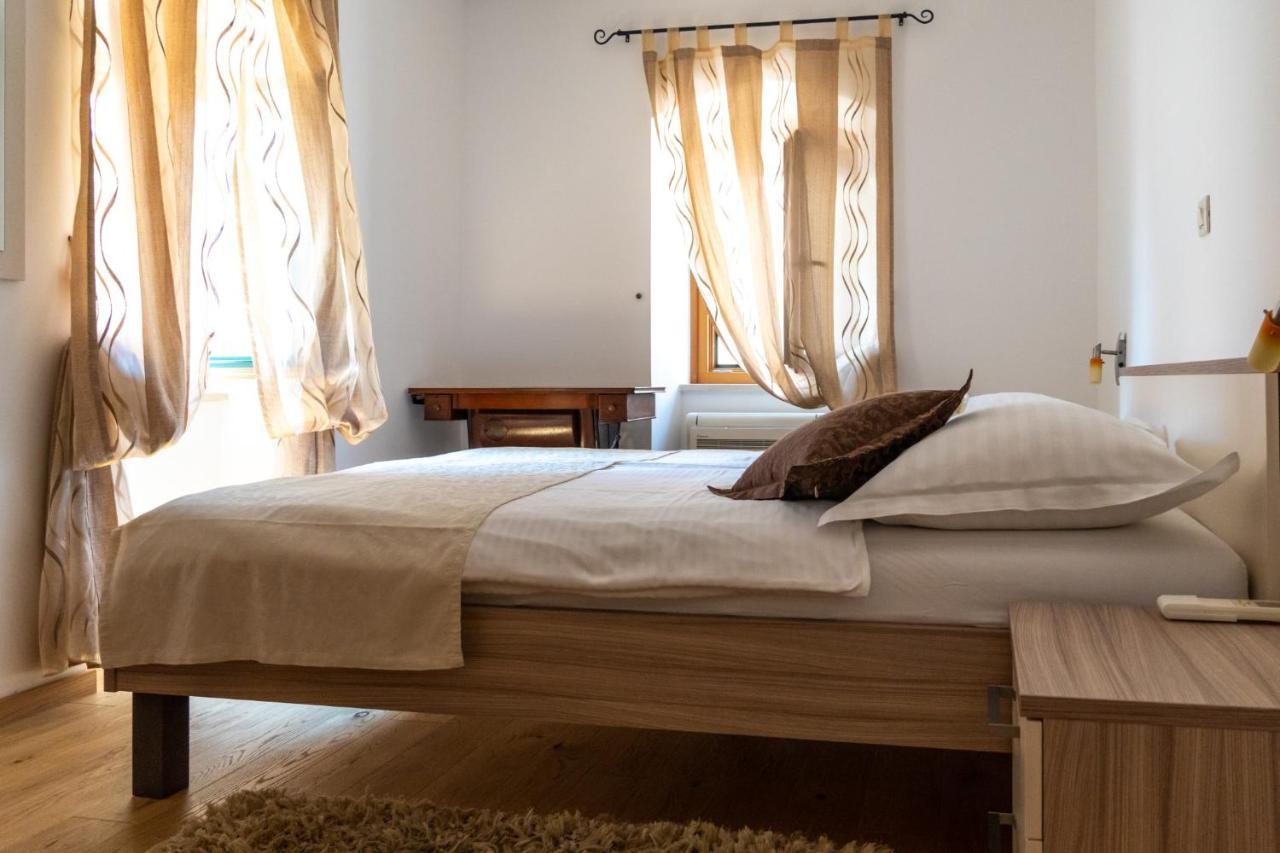 Apartments Linda Makarska Extérieur photo