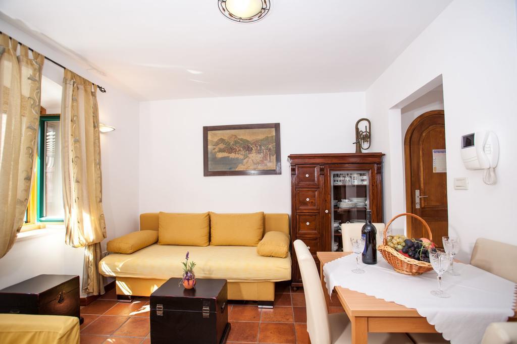 Apartments Linda Makarska Chambre photo