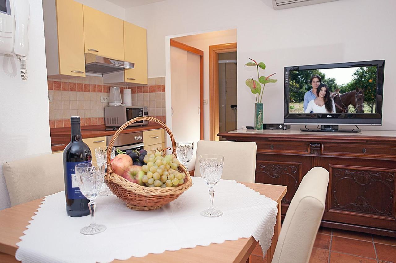 Apartments Linda Makarska Chambre photo
